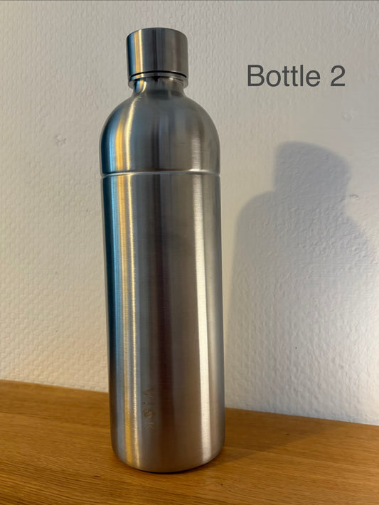 B-Ware - VIOK 1,3 L Edelstahlflasche für Aarke Carbonator 3 & 2, Smeg SKC01 - Silber, mit Tragegriff (Active Loop)